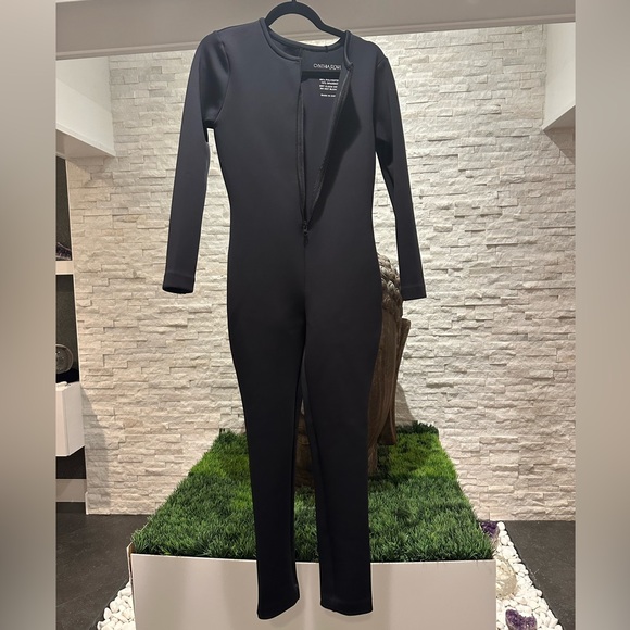 Cynthia Rowley Bonded Neoprene Black Jumpsuit - Picture 8 of 8